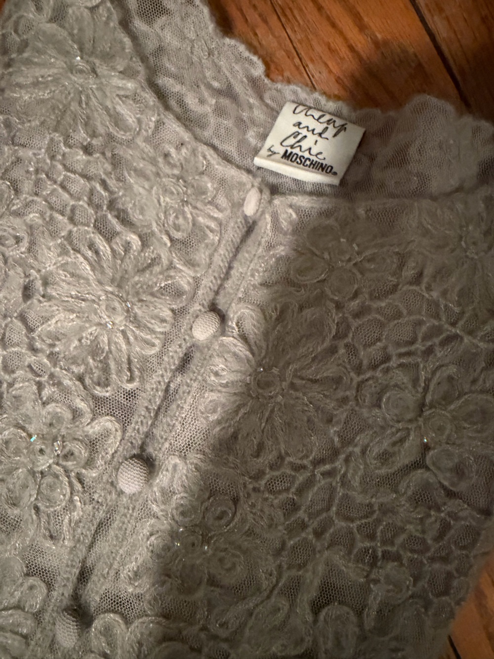 Vintage Moschino Cheap & chic grey Floral Lace Knit sweater with Covered Button